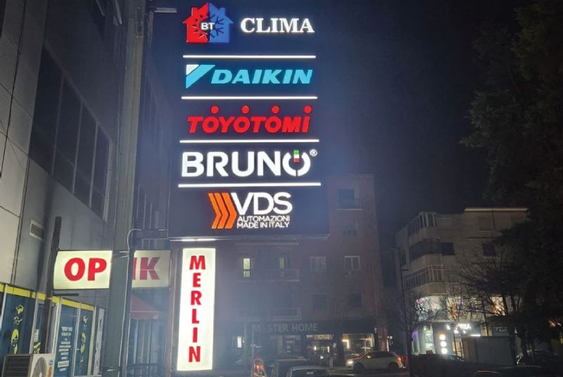 printim adeziv Tirana, adeziv dekorativ Tirana, adeziv kuzhine dekorativ Tirana, adeziv akulli për xhama Tirana, adeziv akull murale Tirana, sticker etiketa adeziv personalizuar Tirana